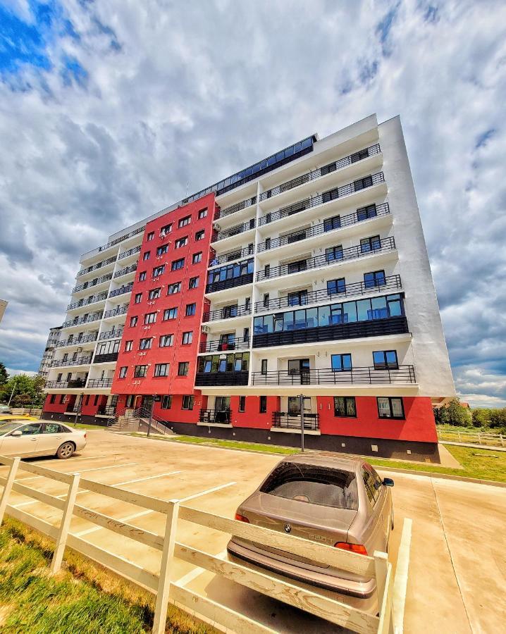 Delux Suite Bacau Exterior photo