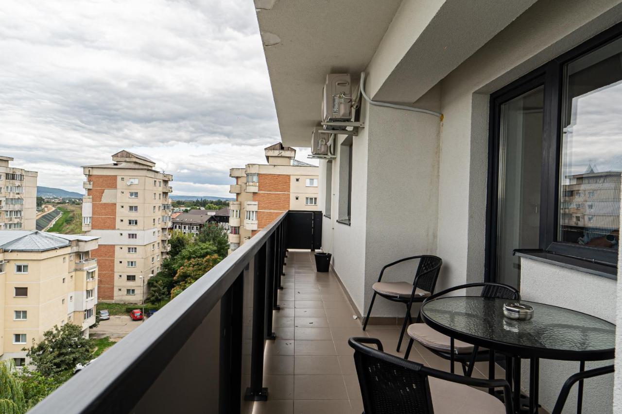 Delux Suite Bacau Exterior photo